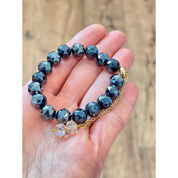 Black Swarovski Beaded Bracelet - Picture 11 of 12